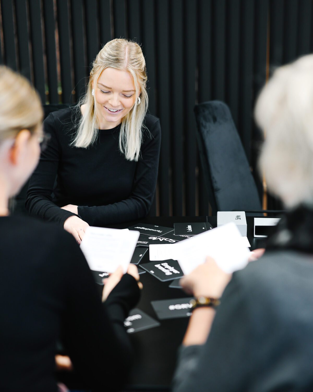 Nina håller utbildning i Canva